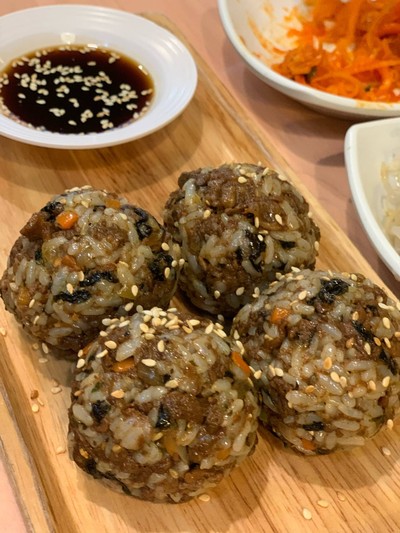 จูมอกพับ (ข้าวปั้นสไตล์เกาหลี)