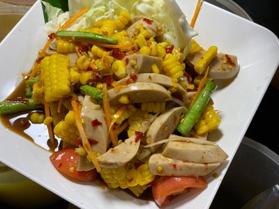 ตำข้าวโพดหมูยอ