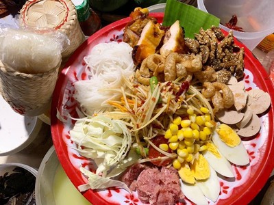 ตำถาดปีกไก่ทอด