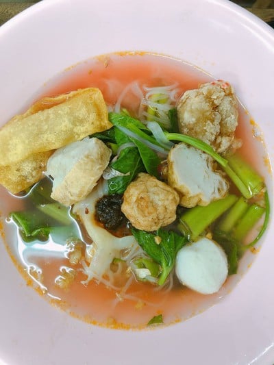 สุย ก๋วยเตี๋ยวลูกชิ้นปลา สาธุประดิษฐ์ 39