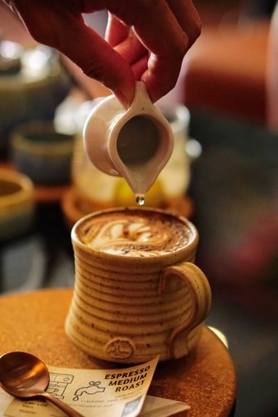 THE TRANSIT COFFEE  Takbai