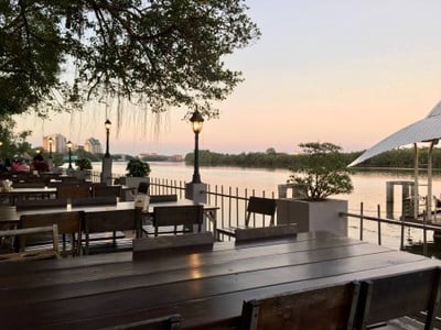 เรือนร่มไทร
