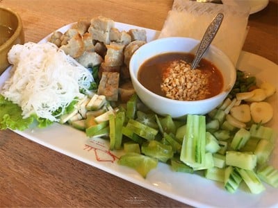 แหนมเนือง