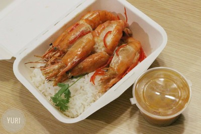 ข้าวกุ้งแม่น้ำซอสไข่เค็มมันกุ้ง