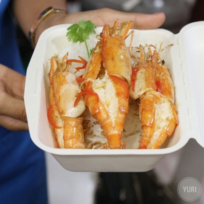 ข้าวกุ้งแม่น้ำซอสไข่เค็มมันกุ้ง