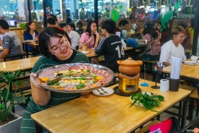 ตลาดเดินเล่น