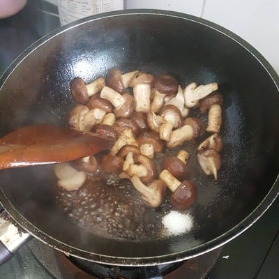 วิธีทำ เห็ดหอมทอดซีอิ๊ว