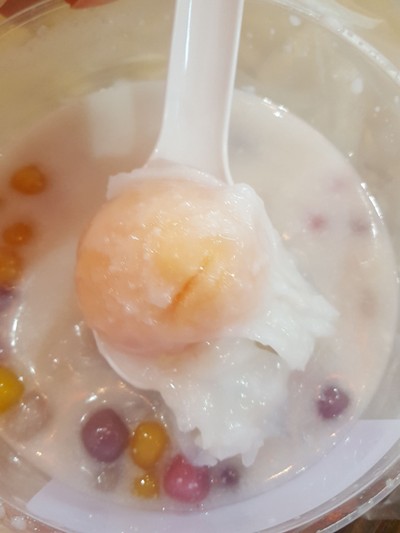 อาหาร หรือ เครื่องดื่ม