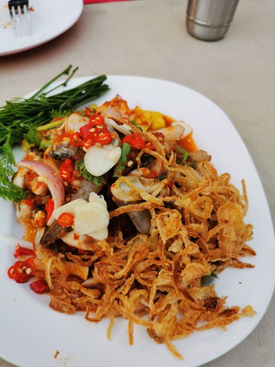 อาหาร หรือ เครื่องดื่ม