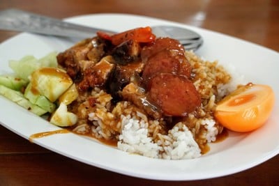 ข้าวหมูแดงสุพรรณ (สาขา2)