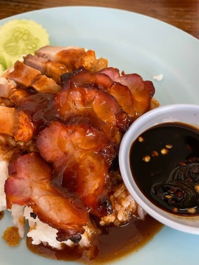 ข้าวหมูแดง