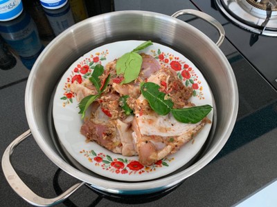 วิธีทำ ไก่นึ่งสมุนไพร วิธีทำ ไก่นึ่งสมุนไพร