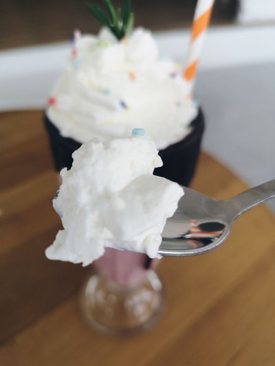 มิลค์เชคเชค