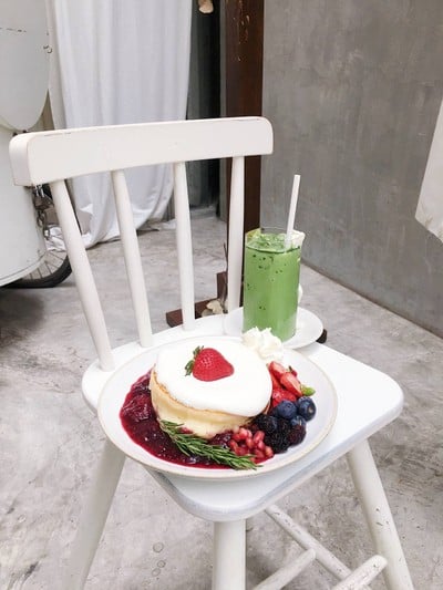 Unbirthday cafe Sukhumvit 31 Sukhumvit 31