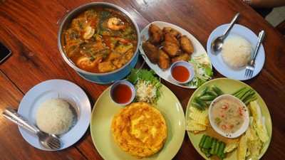 อาหาร หรือ เครื่องดื่ม