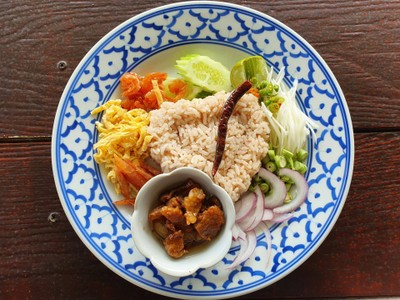 ข้าวคลุกกะปิ