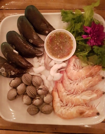 รวมมิตรทะเลลวกจิ้ม