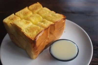 Randy Cafe (แรนดี้ นิวยอร์กเครป) พญาไท Randy Cafe (แรนดี้ นิวยอร์กเครป) พญาไท