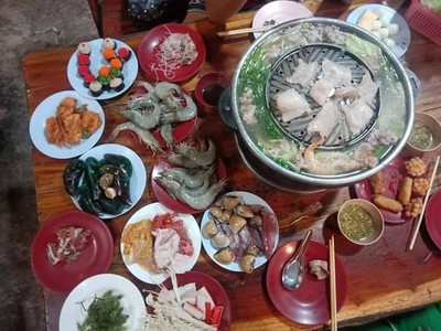 อิ่มเอมหมูกระทะ