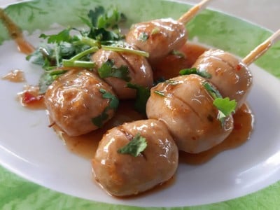 ลูกชิ้นเนื้อปิ้ง