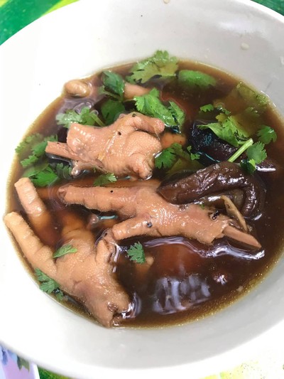 ขาไก่ตุ๋น