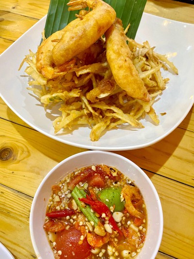 เมนูของร้าน ส้มตำกรอบ ทุ่งสง