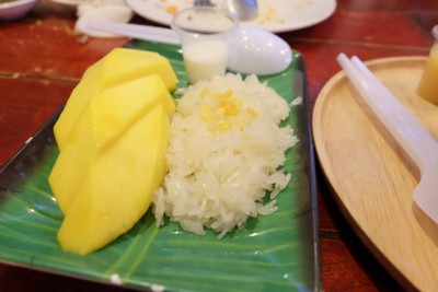 ข้าวเหนียวมะม่วง 1 แถม 1