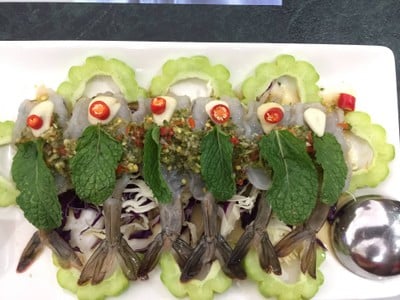 ป้อน แฟชั่นไอส์แลนด์