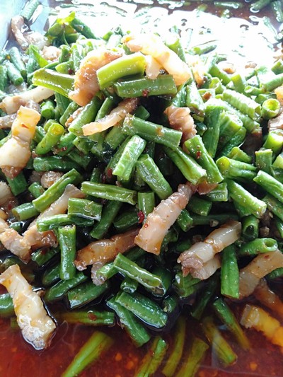 ผัดถั่วหมูสามชั้น