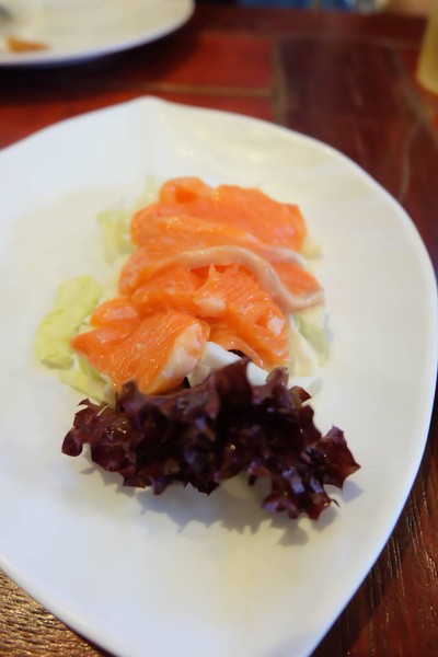 พล่าแซลมอน