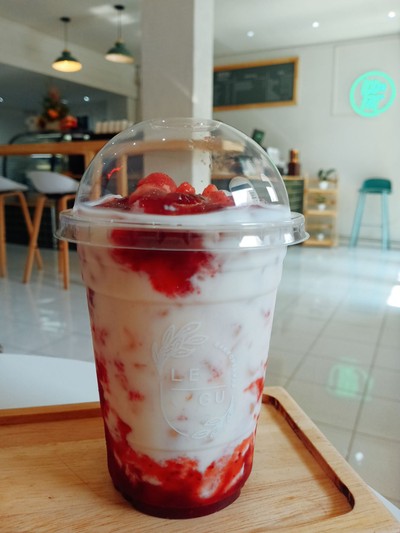 สตรอเบอรี่ลาเต้