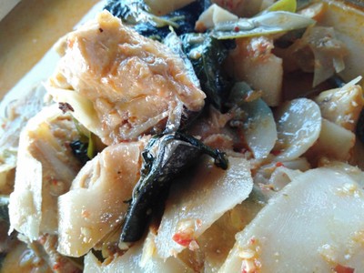 แกงหน่อไม้ดองปลาสวาย