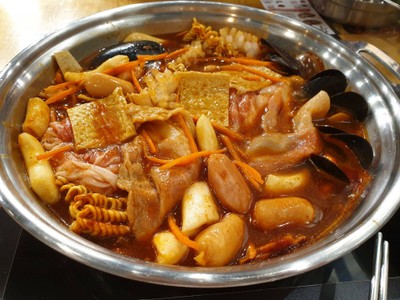 อาหาร หรือ เครื่องดื่ม