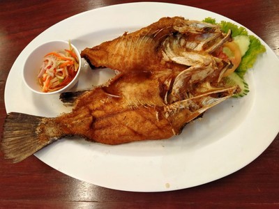 ปลากะพงทอดน้ำปลา