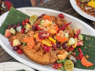 ส้มตำ ลาว ลาว คาเฟ่ หาดใหญ่