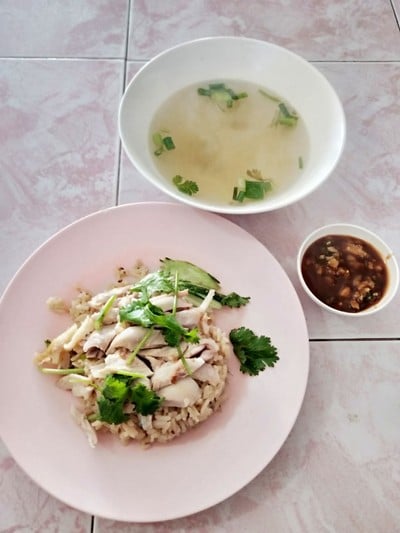 ข้าวมันไก่ไหหลำ
