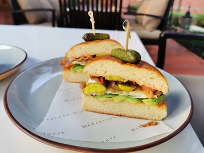 อาหาร หรือ เครื่องดื่ม