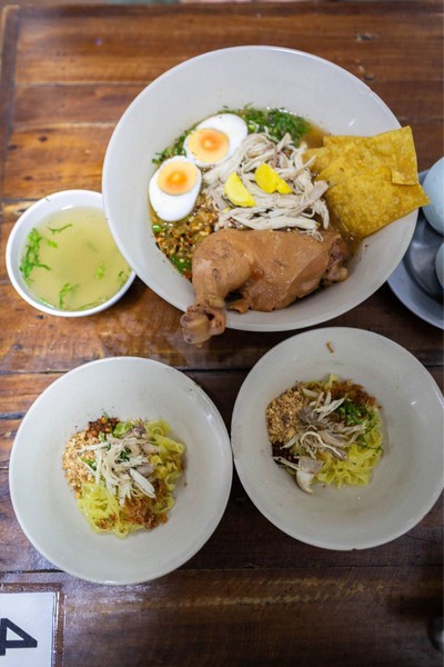 บะหมี่ต้มยำแห้ง