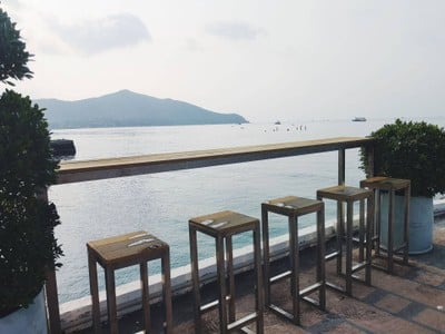 บ้านต๊ะ ออน เดอะ ซี บางเสร่