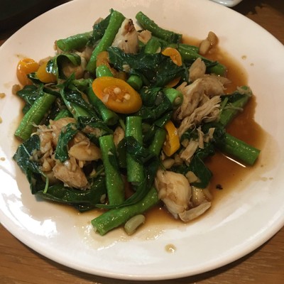 เนื้อปูผัดพริกเหลือง