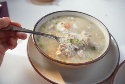 อาหาร หรือ เครื่องดื่ม