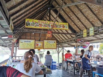 บรรยากาศ ก๋วยเตี๋ยวเรือป้าแจ๋ว คลอง 2 (ธัญบุรี)