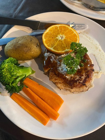 สเต็กหมูใหญ่