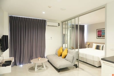 Recenta Suite Phuket Suanluang