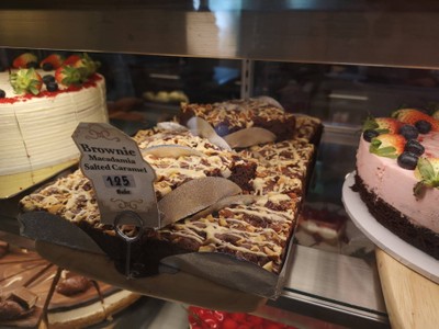 อาหาร หรือ เครื่องดื่ม