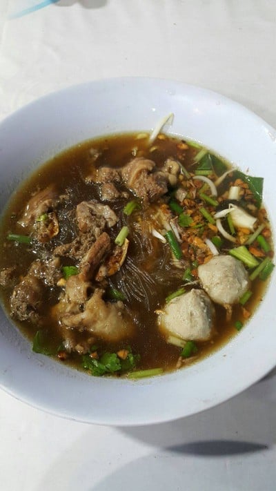 วุ้นเส้นลูกชิ้นเนื้อเปื่อย