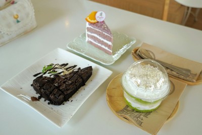 อาหาร หรือ เครื่องดื่ม