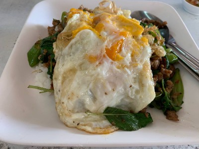 กระเพราหมูสับ