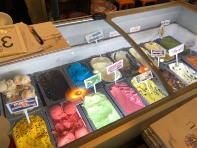 Chill cat cafe - กาแฟสด เพชรเกษม110