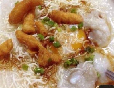 โจ้กหมูรวมใส่ไข่